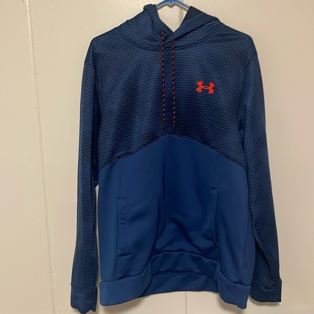 Men’s Large Under Armour Hoodie